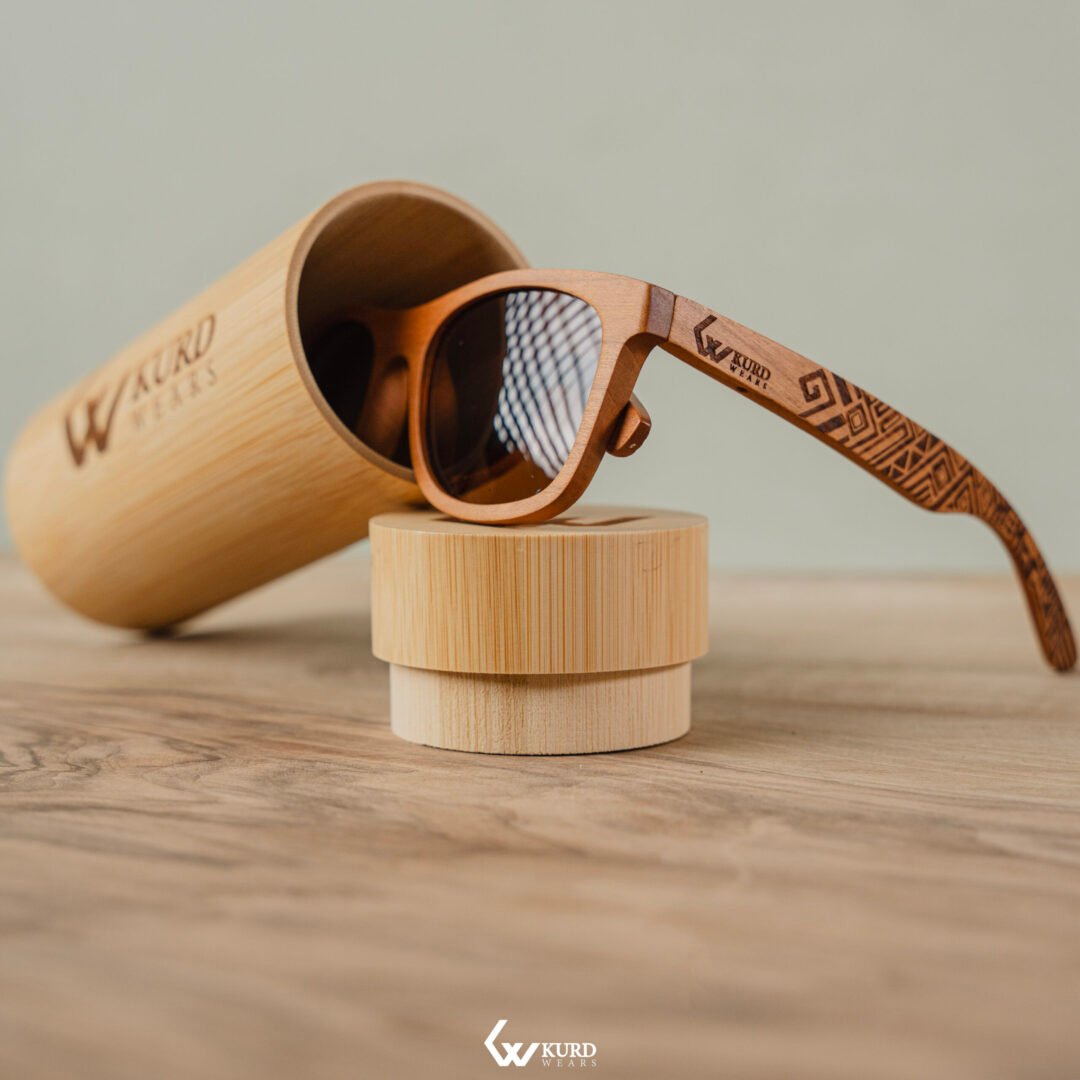 Classic Gold Wooden Sunglasses - Image 3